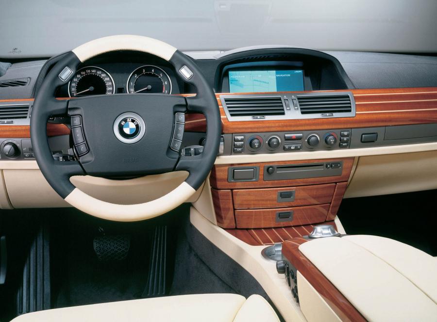  BMW 760iL Individual Yachtline Concept 2002 года  (фото 13 из 16)